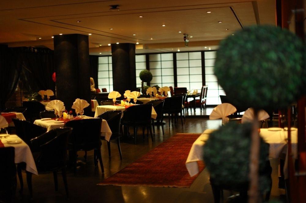 Four Points By Sheraton Lahore Exterior foto