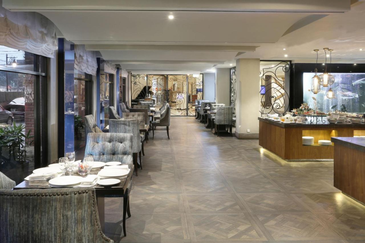 Four Points By Sheraton Lahore Exterior foto