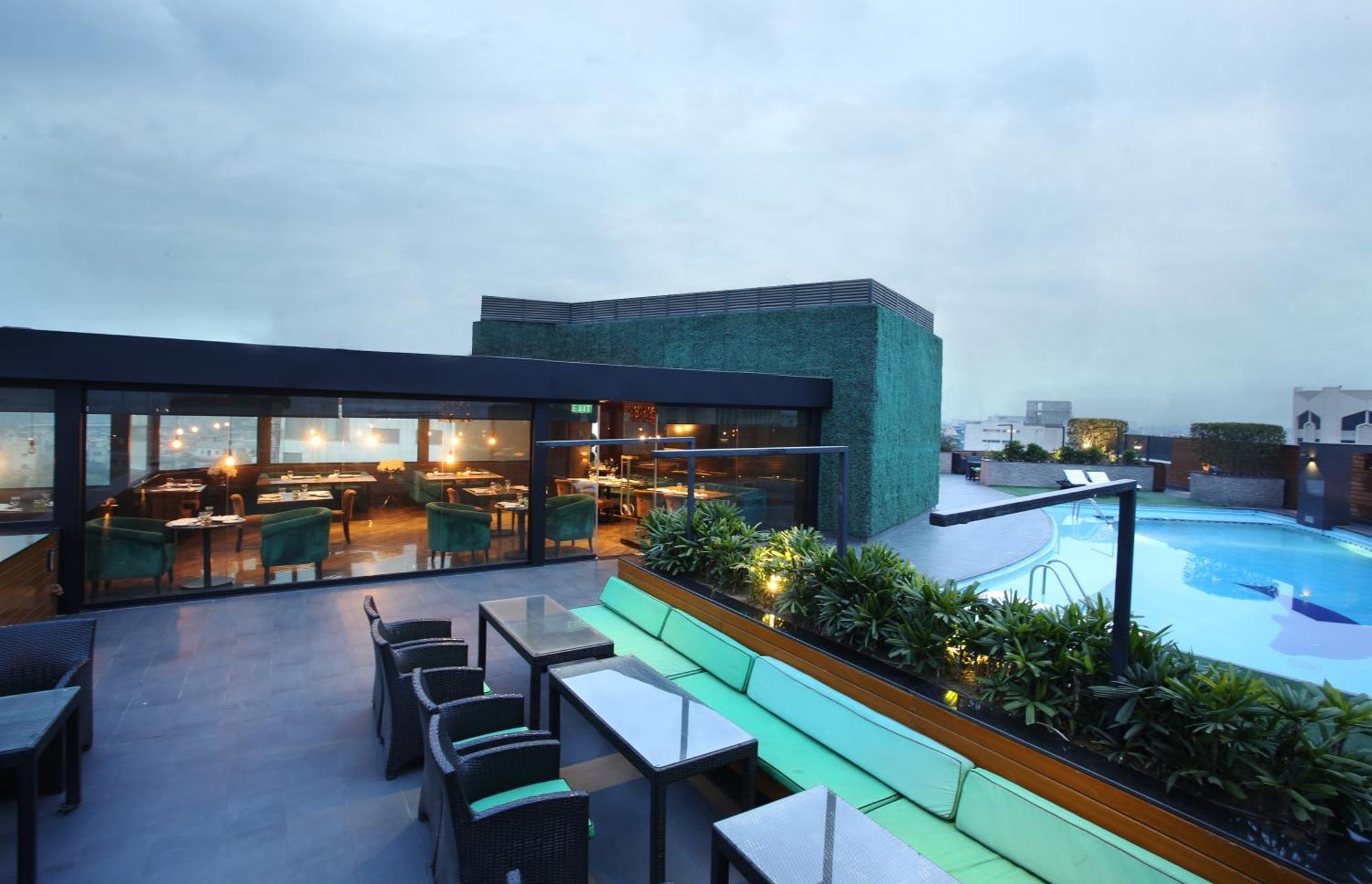 Four Points By Sheraton Lahore Exterior foto