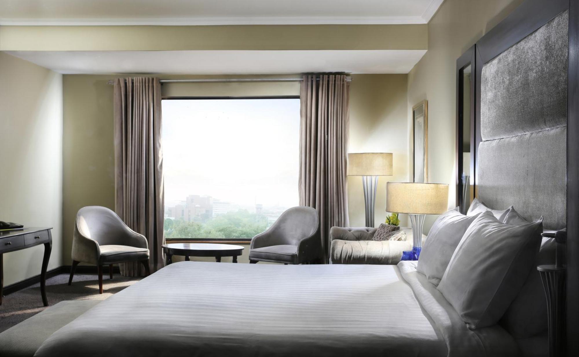 Four Points By Sheraton Lahore Exterior foto
